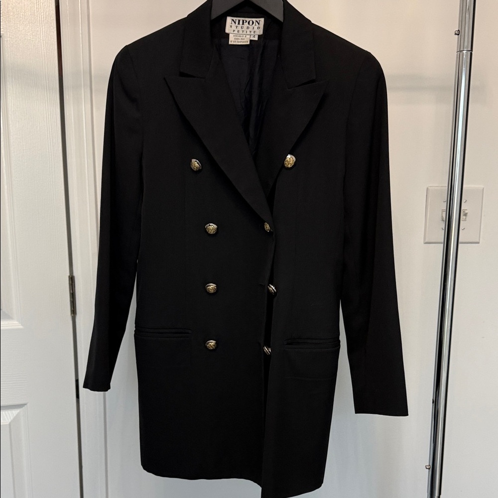 NIPON STUDIO VINTAGE black BLAZER gold buttons size 4